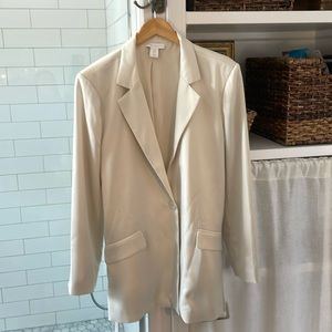 Never worn house of Harlow silk-like blazer with shoulder pads